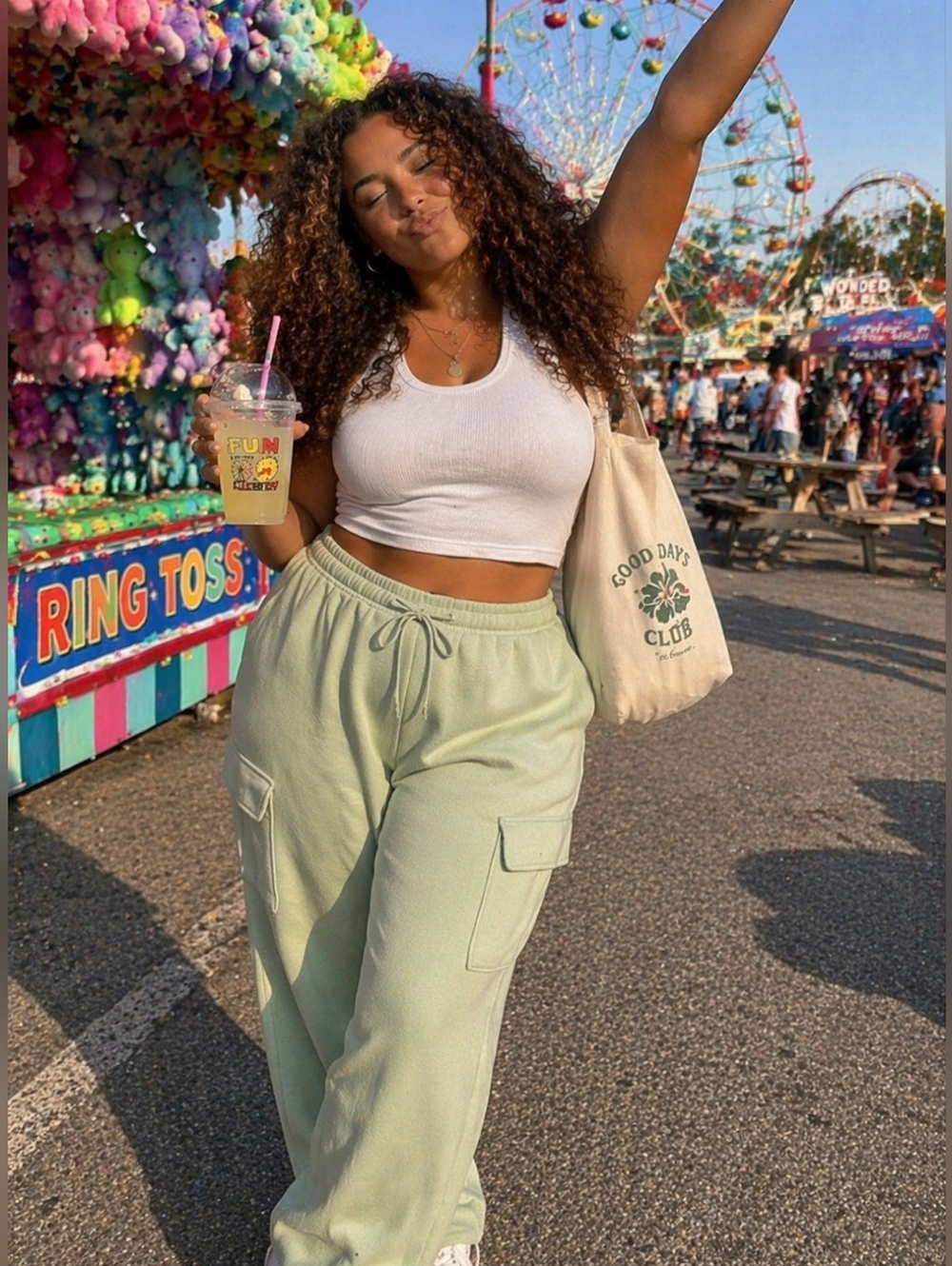 No Boundaries Honey Dew Green Cargo Joggers – XXL (20)